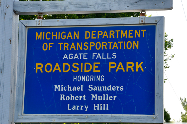 sign: Agate Falls Roadside Park